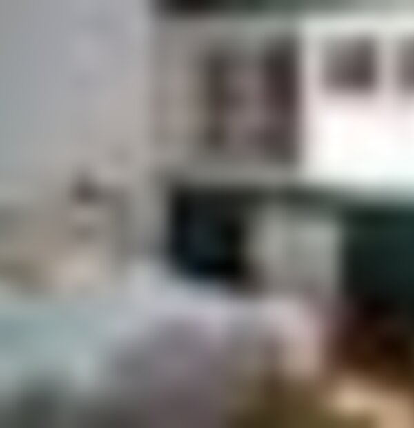 tiny_thumb_77868250