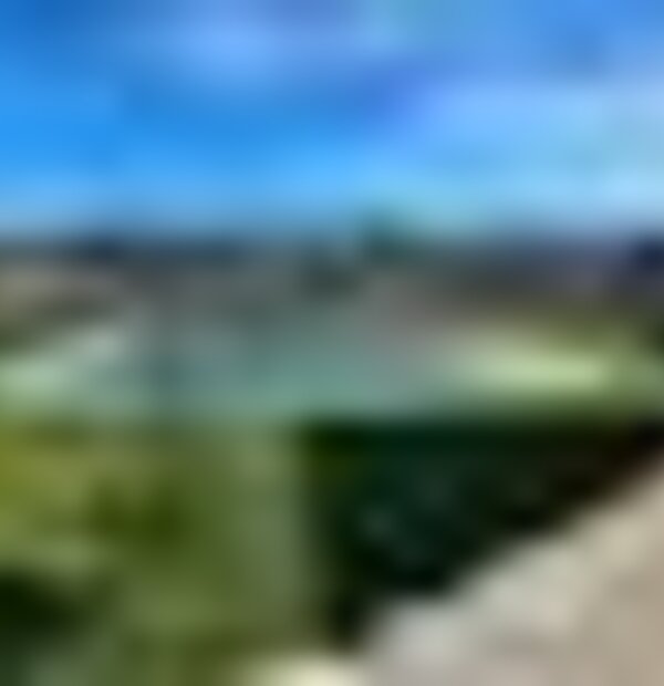 tiny_thumb_489473203
